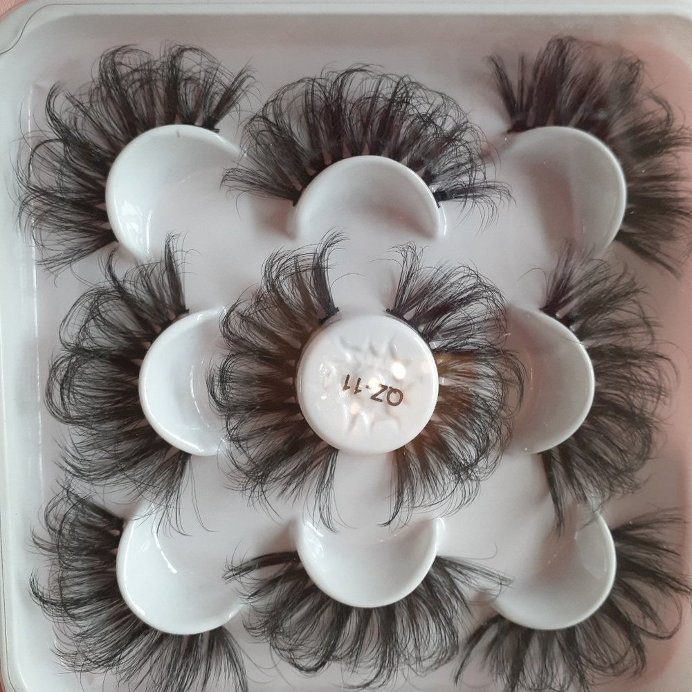 SALE!! Brand New False Eyelashes-25mm